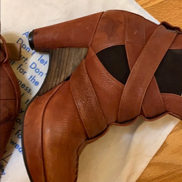 John fluevog handmade boots - Picture 5 of 10